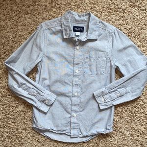 Boys size 5-6/S gray button down shirt.